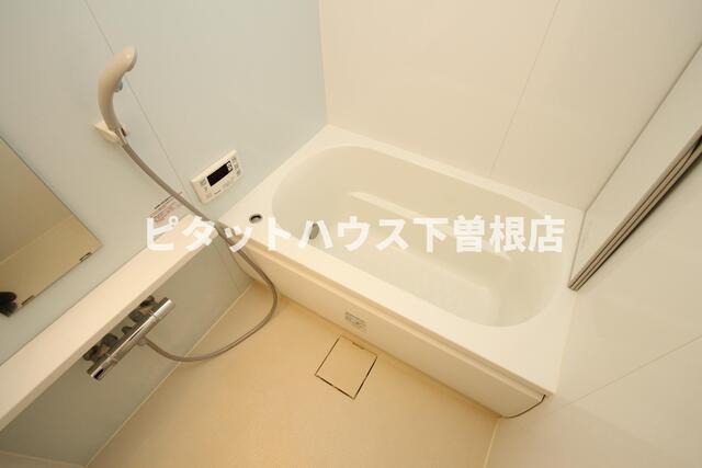 バス・シャワールーム　バス／シャワー