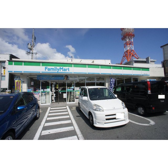 コンビニ　ファミリーマート津丸之内店（コンビニ）まで363m