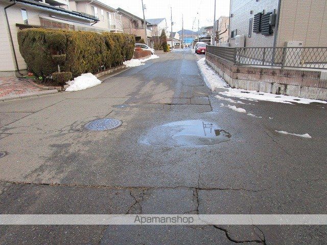 その他　周辺道路（その他）まで0m