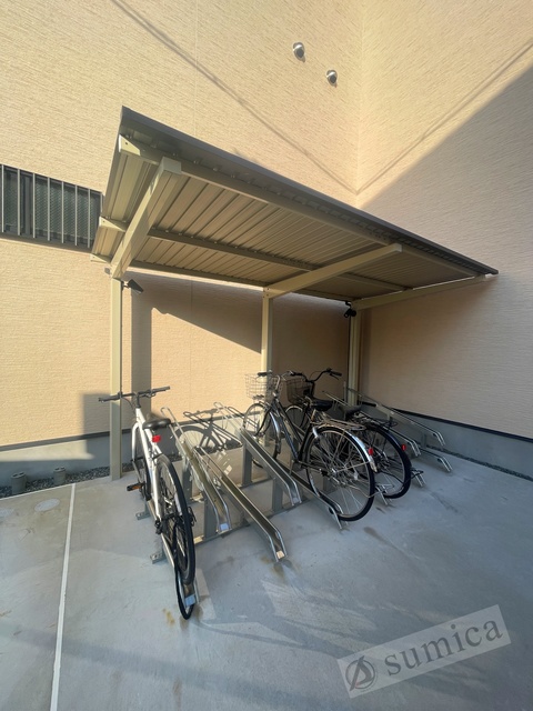 その他共有部分　屋根付き駐輪場が嬉しいです♪♪