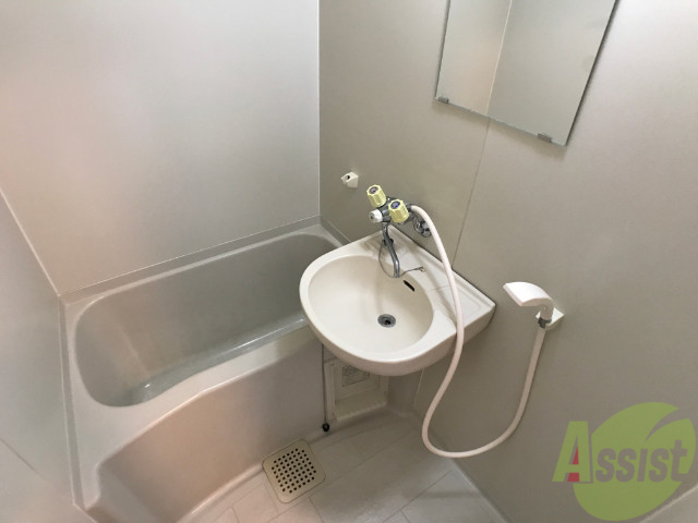 バス・シャワールーム　疲れた一日は、お風呂でゆっくりしたいものですよね。