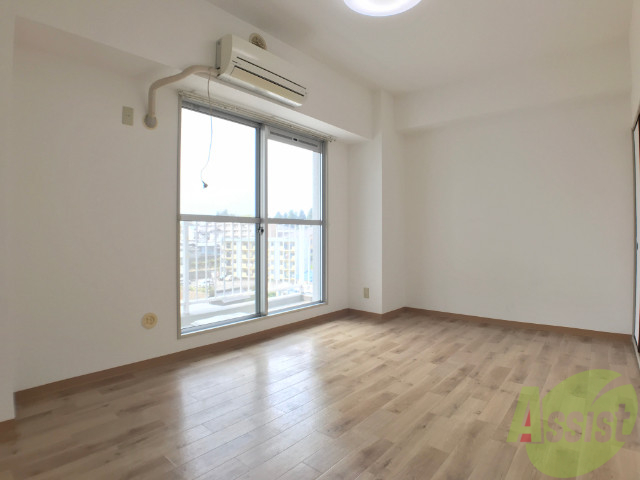 居室・リビング　フローリングなのでお掃除がしやすそうですね。