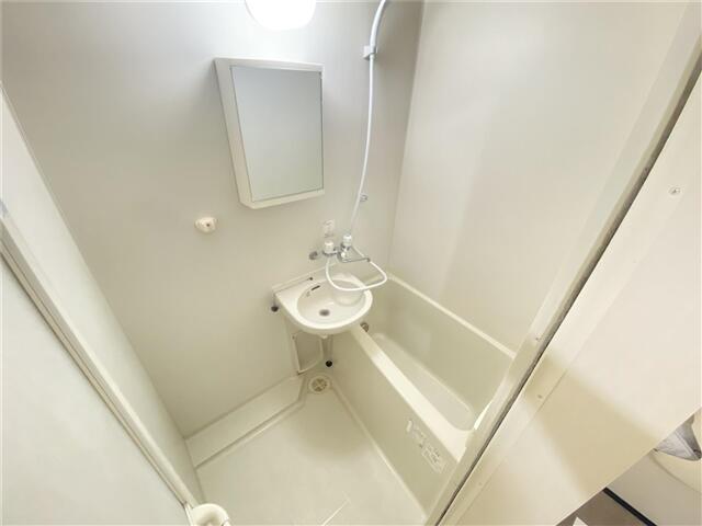 バス・シャワールーム　同建物別部屋参考