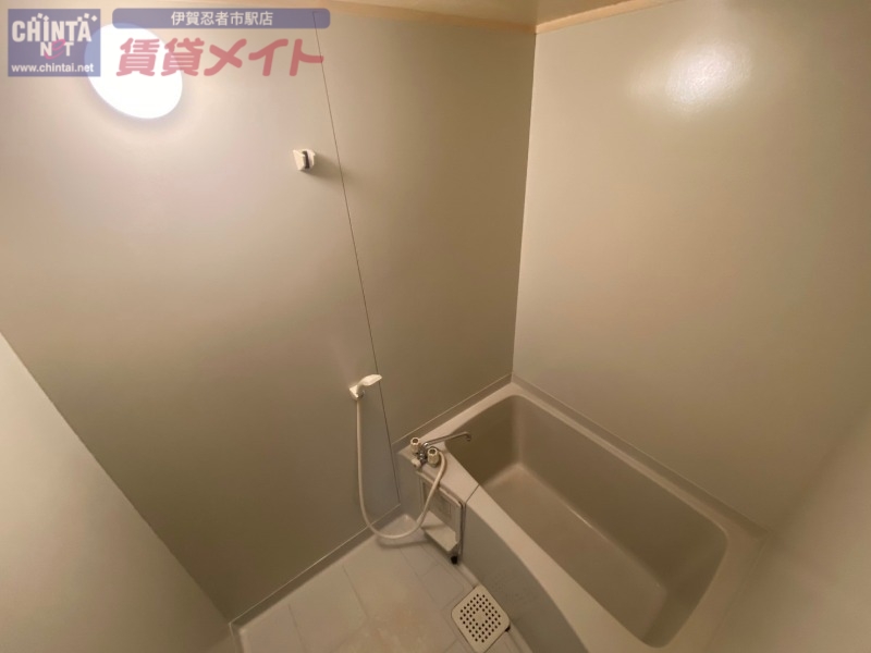 バス・シャワールーム　別部屋参考写真となります