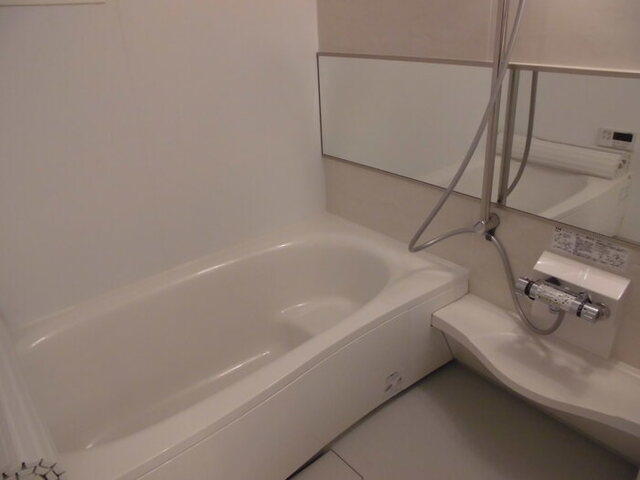 バス・シャワールーム　浴室