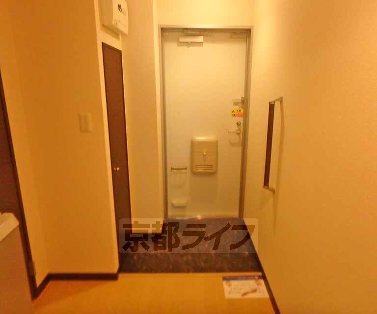 玄関　玄関ホールです