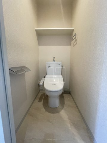 トイレ　LA MAISON VERTE　温水洗浄便座