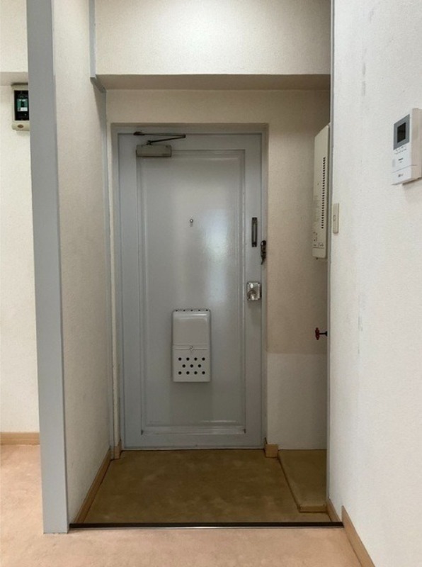 玄関　図面と現状に相違がある場合には現状を優先