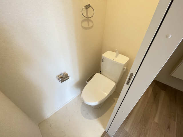 トイレ　シャワー付きトイレ