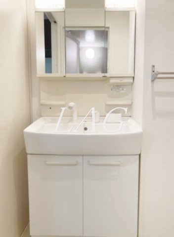 洗面設備　独立洗面台です。