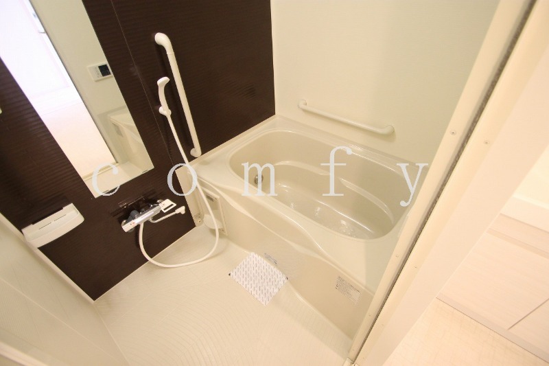 バス・シャワールーム　追いだき・浴室乾燥機付きバス