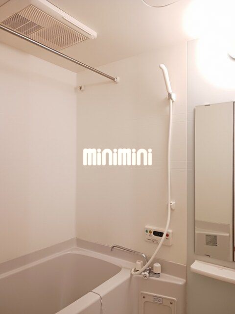 バス・シャワールーム　追い焚き＆浴室乾燥完備のバスルームです