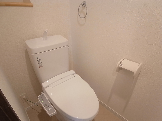 トイレ　洗浄機能付便座