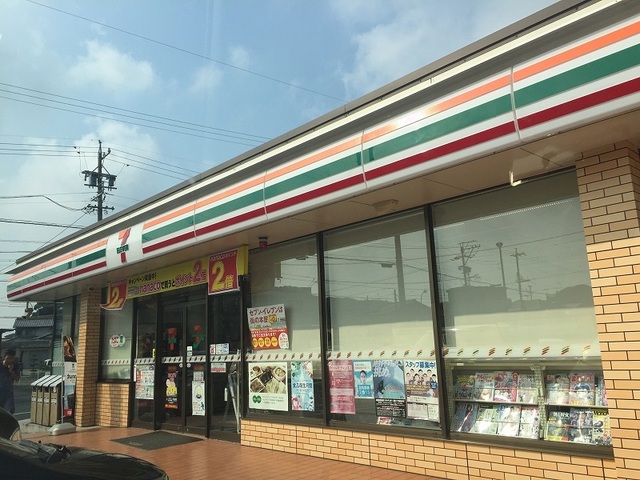 コンビニ　セブンイレブン新居町中之郷東店（コンビニ）まで250m