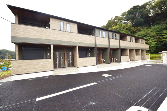 建物外観　～落ち着いた住宅地に立地します～