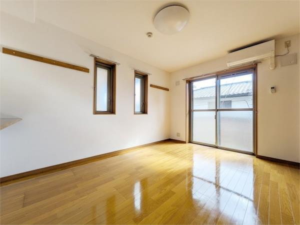 居室・リビング　ＬＤＫ１０．５帖※反転室内