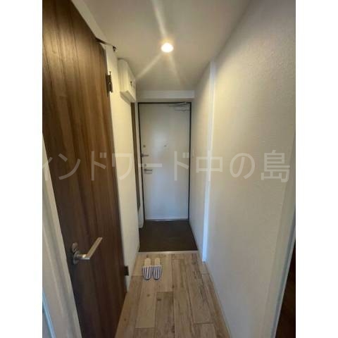 玄関　詳細は、ウィンドワード中の島までご相談下さい。