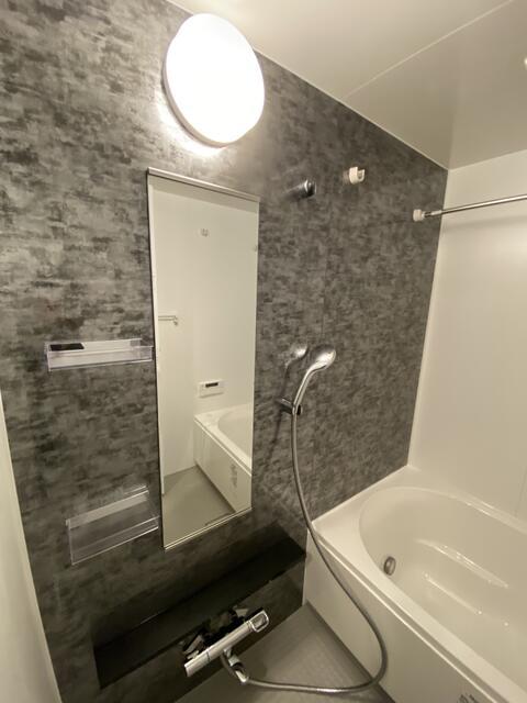 バス・シャワールーム　ゆったり過ごせるお風呂です