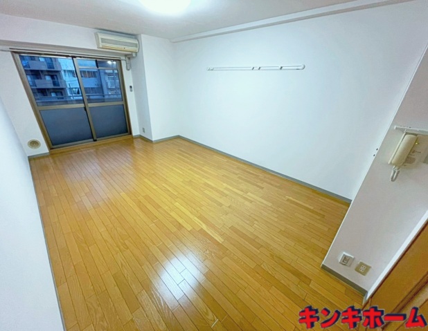 居室・リビング　写真は別のお部屋です。