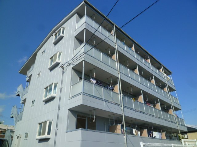 建物外観　現況と異なる場合は現況を優先します。