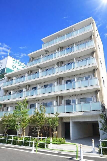 建物外観　ＡＩにて天気を加工しております?