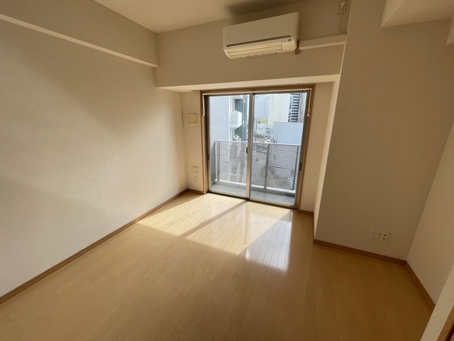 居室・リビング　別部屋参考写真です