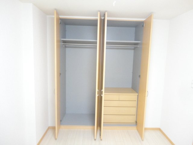 収納　洋間収納