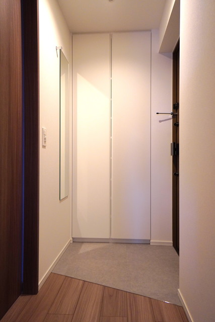 玄関　※写真は同タイプ住戸です。