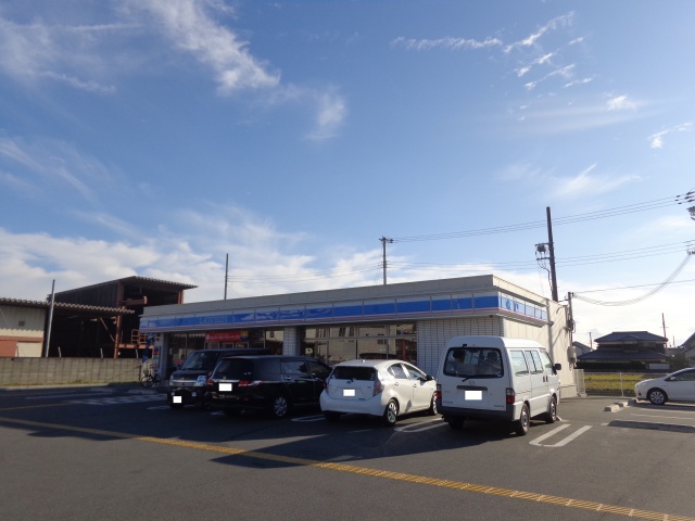 コンビニ　ローソン　三木平田店（コンビニ）まで300m