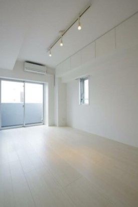 居室・リビング　☆明るい居間☆