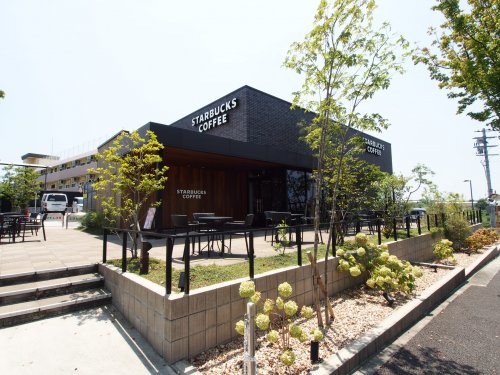 飲食店　スターバックスコーヒー 泉北槇塚台店（飲食店）まで1475m