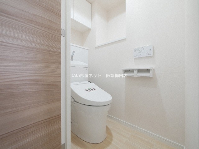 トイレ　反転タイプとなります。