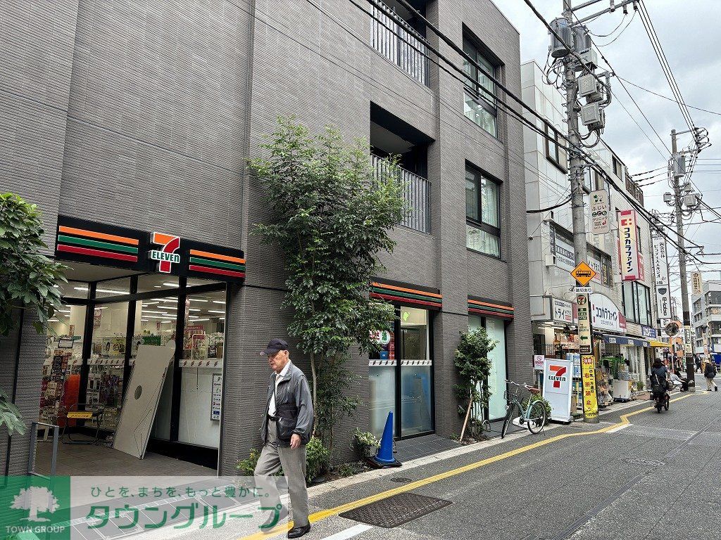 コンビニ　セブン‐イレブン世田谷松陰神社通り店（コンビニ）まで30m