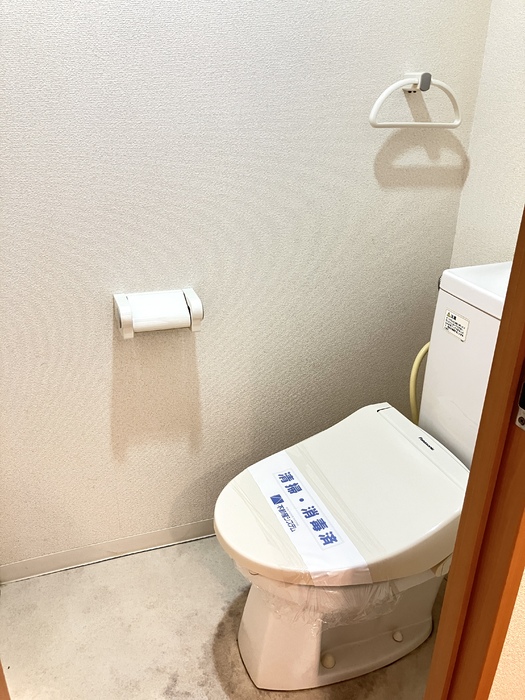 トイレ　下の階の写真です。