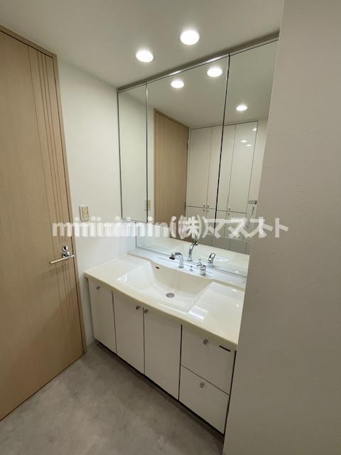 洗面設備　同建物内・別部屋参照