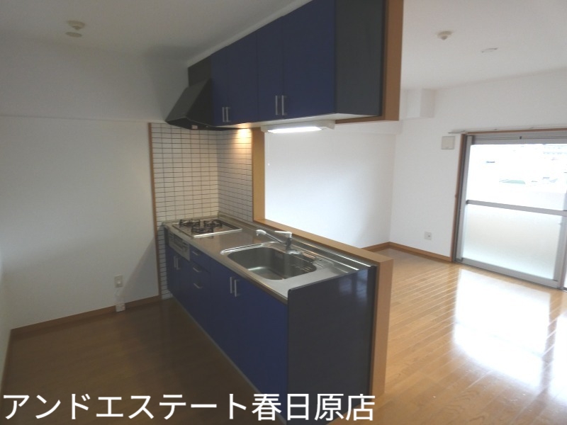 キッチン　３口のシステムキッチン