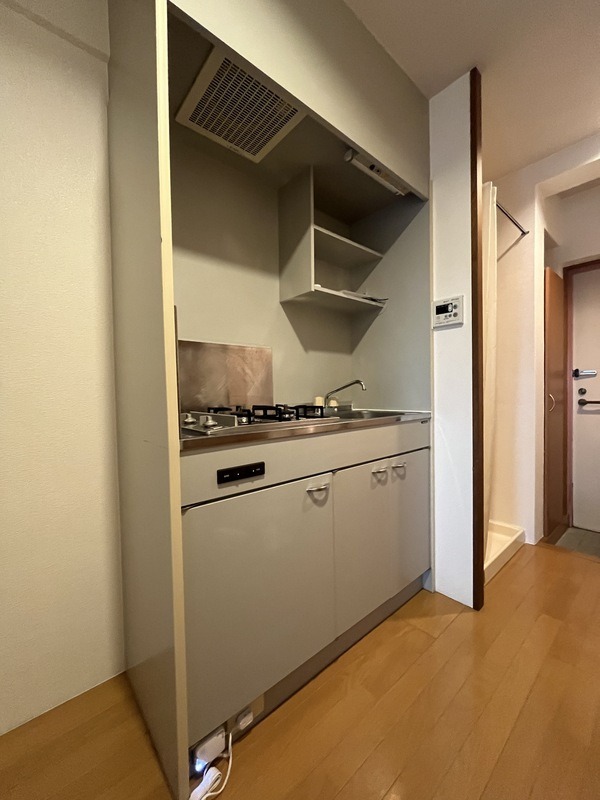 キッチン　コンロ設置済みのシステムキッチンです！