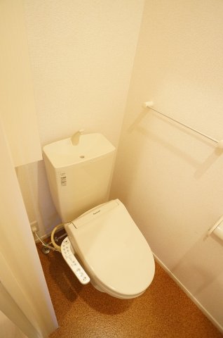 トイレ　コンパクトで使いやすいトイレです