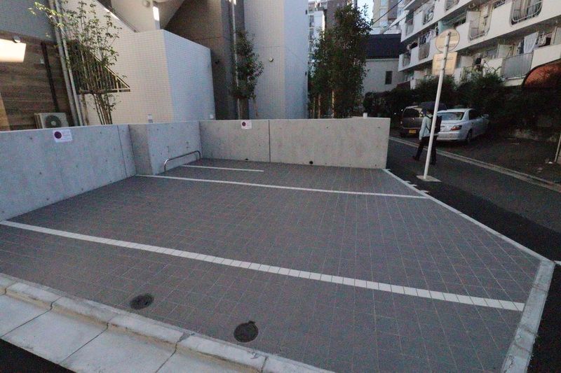 駐車場　駐車場