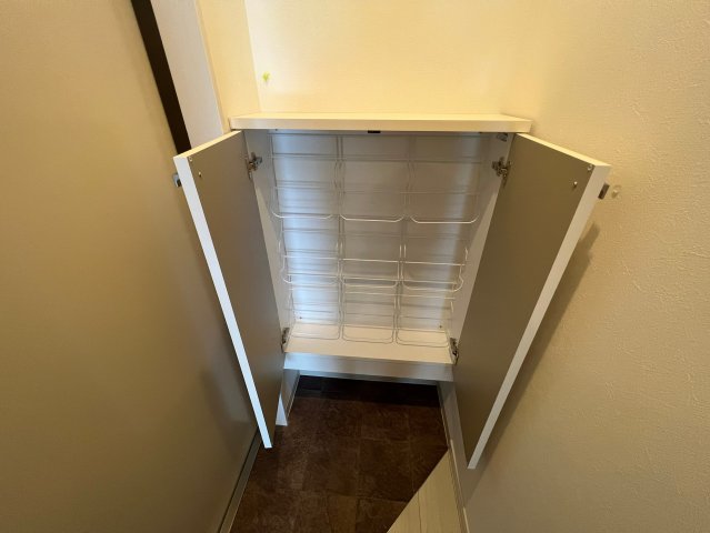 収納　収納がたくさんあると、お部屋が綺麗に片付きますね。