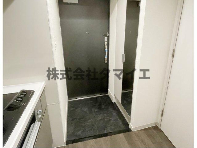 玄関　内装は落ち着いています