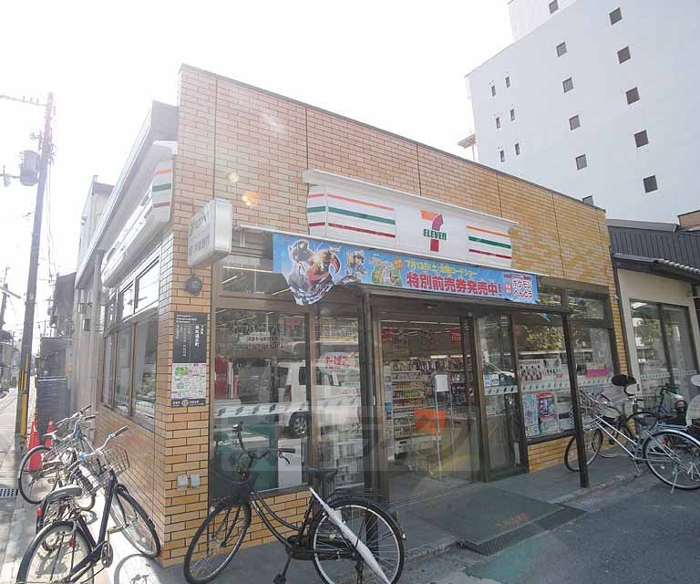 コンビニ　セブンイレブン　京都烏丸六条店（コンビニ）まで229m