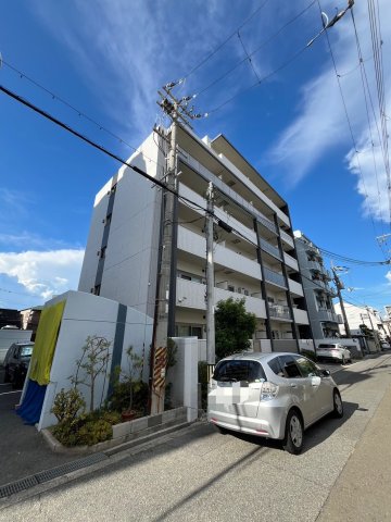 建物外観　落ち着いた雰囲気の外観です