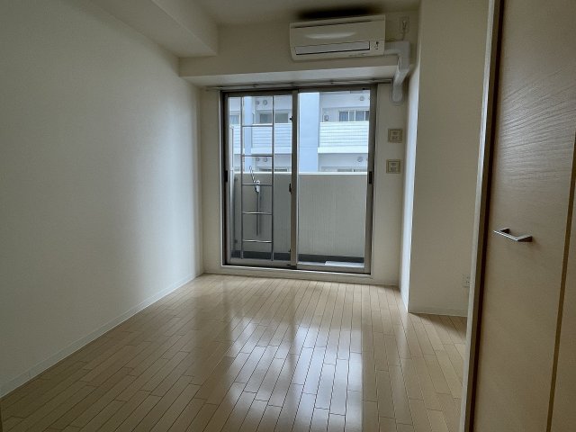 居室・リビング　居間です