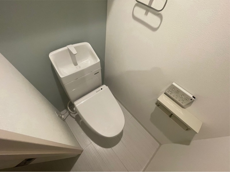 トイレ　トイレです。ウォシュレット付を探している方、おすすめです。