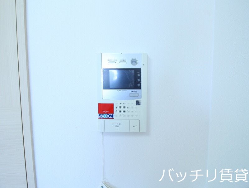 セキュリティ　同物件別号室の為、現状優先
