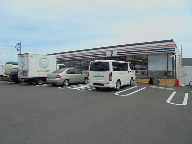 コンビニ　セブンイレブン八王子東楢原店（コンビニ）まで696m