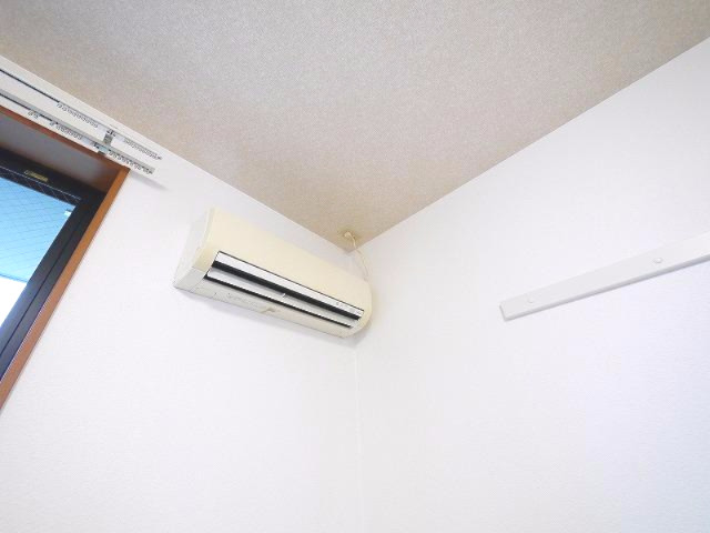 その他設備　エアコンつき