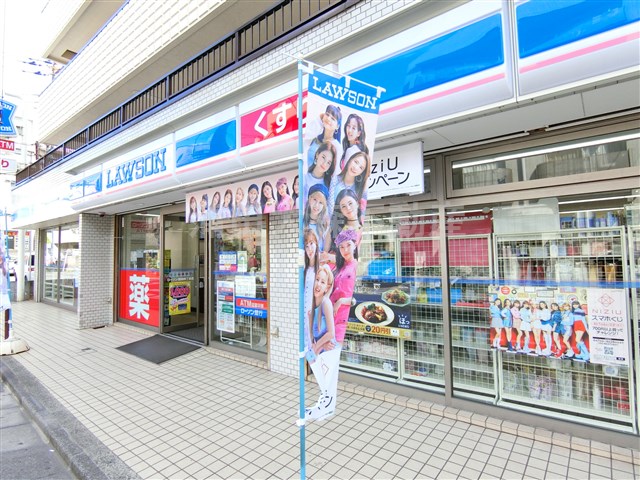 コンビニ　ローソン　羽田四丁目店（コンビニ）まで373m