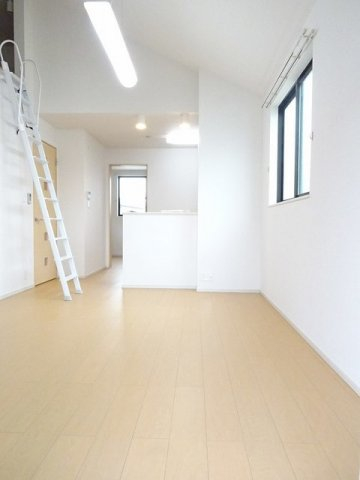 居室・リビング　※別部屋のイメージ写真です。